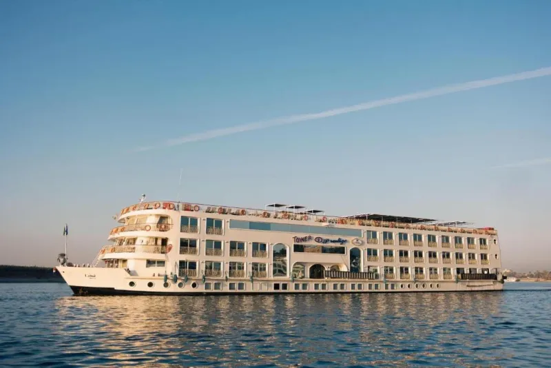 Egypt 10 day package — Nile cruise ship at Karnak Temple Luxor, complete 10 day Egypt holiday